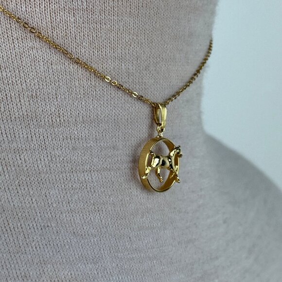 Gold Tone Horse Pendant Necklace 15.5" - Picture 3 of 7